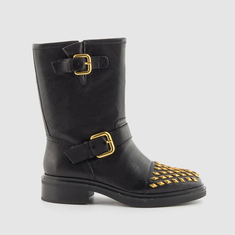 BOTA PUNTA TACHAS PIEL NEGRO