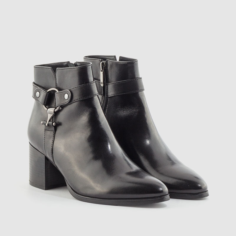BOTIN GANCHO PIEL NEGRO