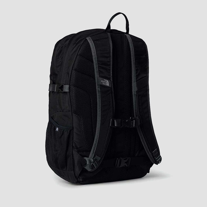 <p><strong>La Borealis Classic 29L de The North Face</strong> es una mochila ergonómica y funcional diseñada para acompañarte en tu día a día, tanto en la ciudad como en la montaña. Gracias a su sistema de suspensión <strong>FlexVent™</strong>,