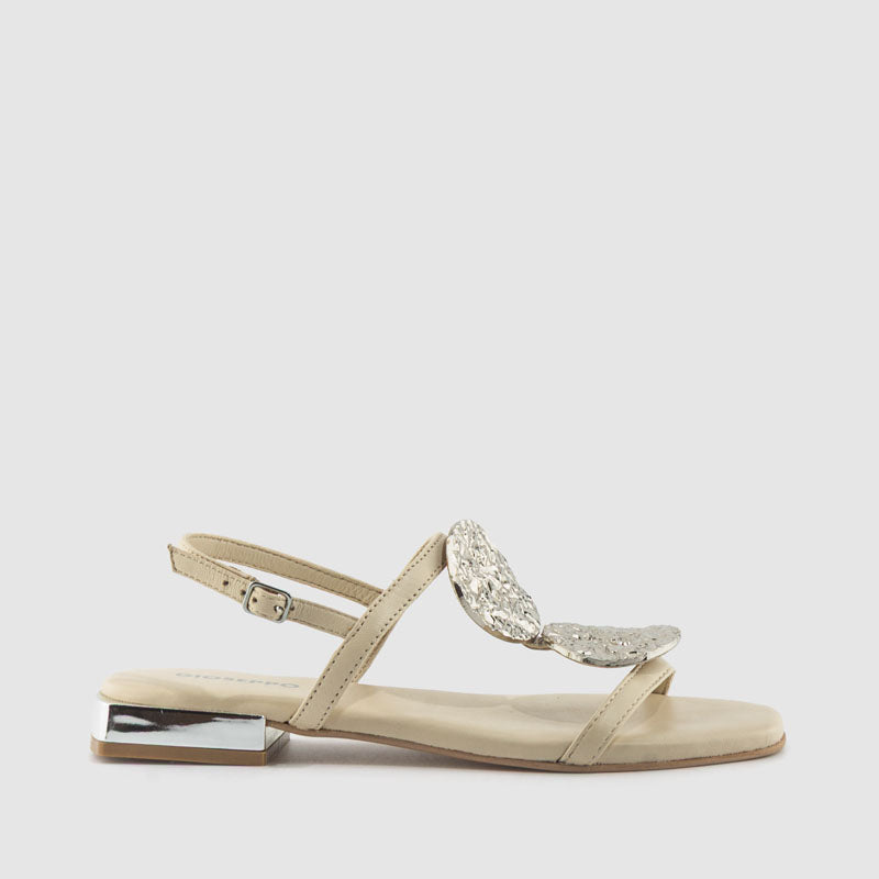 SANDALIA CHAPAS PIEL OFF WHITE