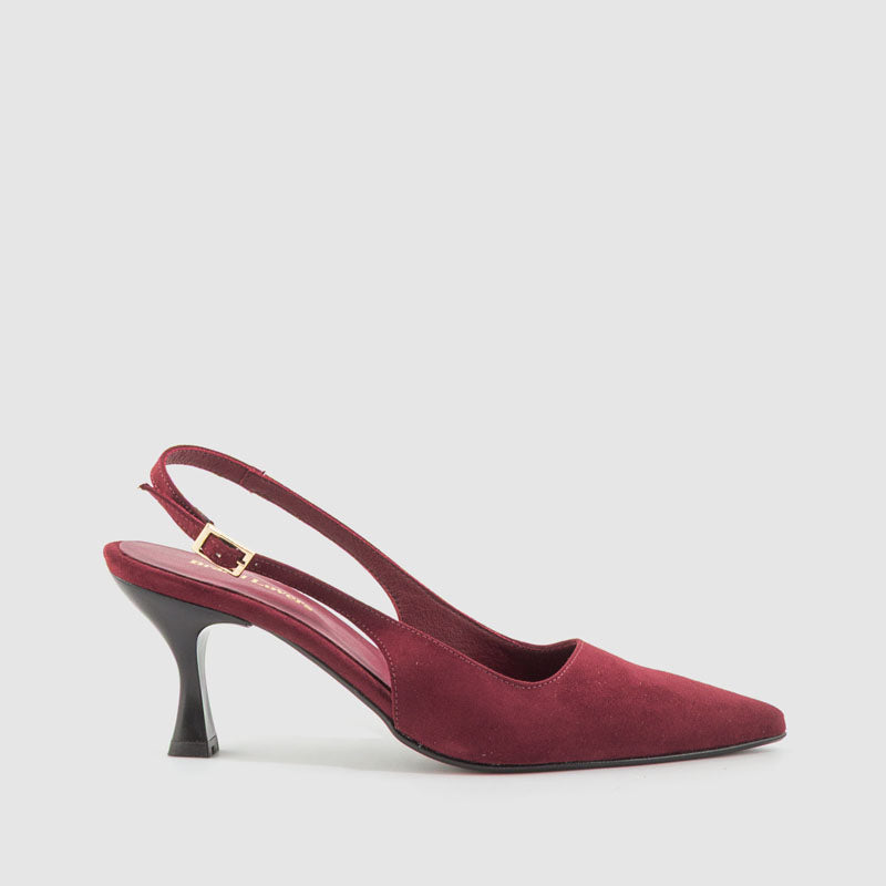 SALON DESTALONADO ANTE BURDEOS