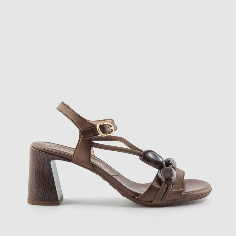 Sandalia piedras piel avellana