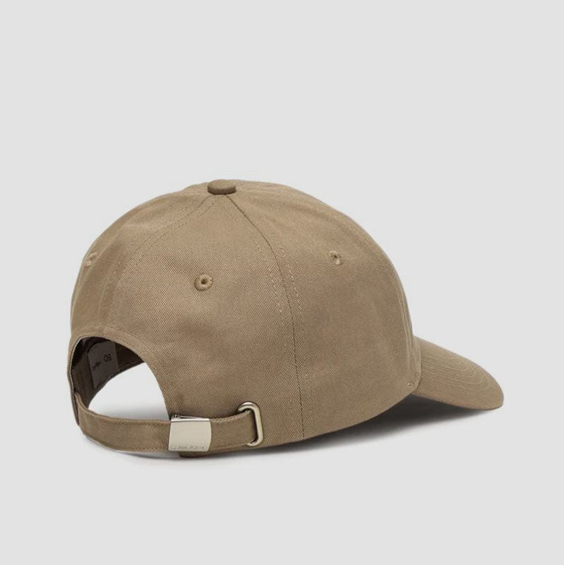 GORRA MONOGRAM EMBROD. DESERT TAUPE