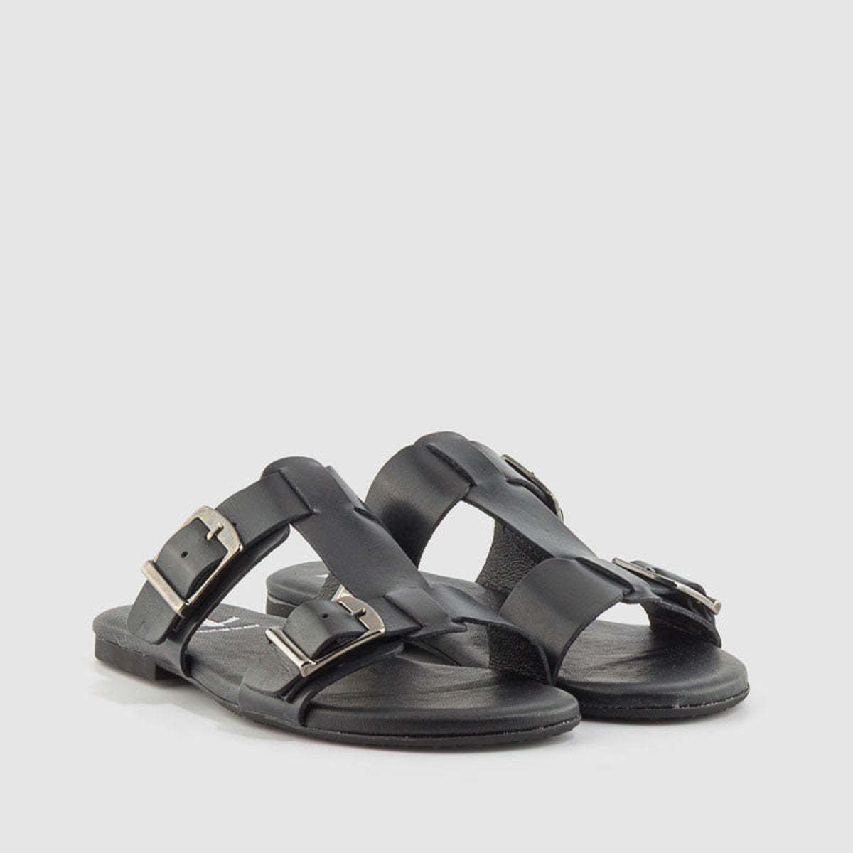 1181 YACARE 157820 NEGRO-1