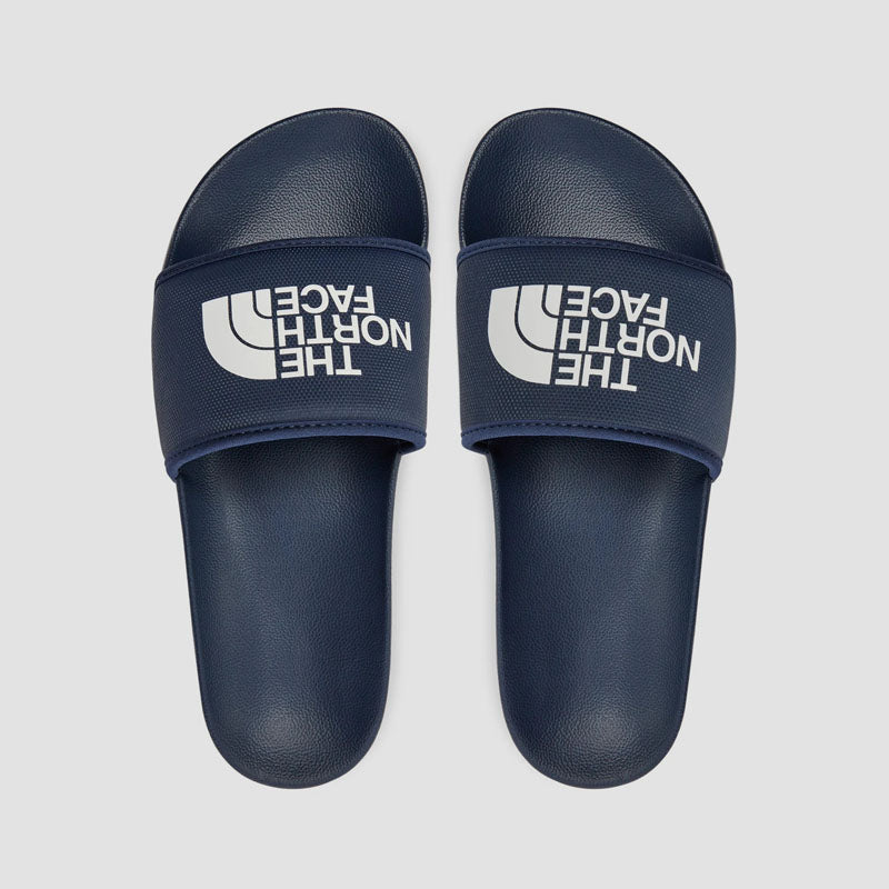 <h2>The North Face Sandalias Hombre Base Camp Slide III – Azul Marino</h2>

<p>Las <strong>Base Camp Slide III</strong> de The North Face son sandalias cómodas y ligeras, diseñadas para el descanso diario, la playa o la piscina. Confeccionadas con ma