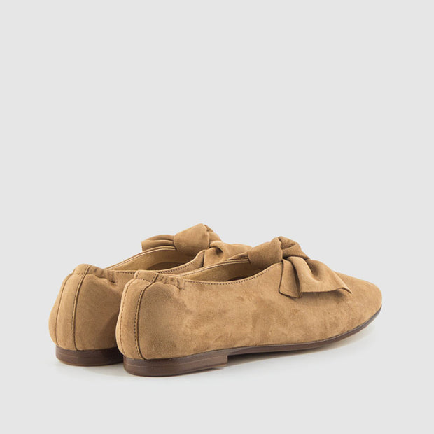 MERCEDITAS LAZADA ANTE ARENA
