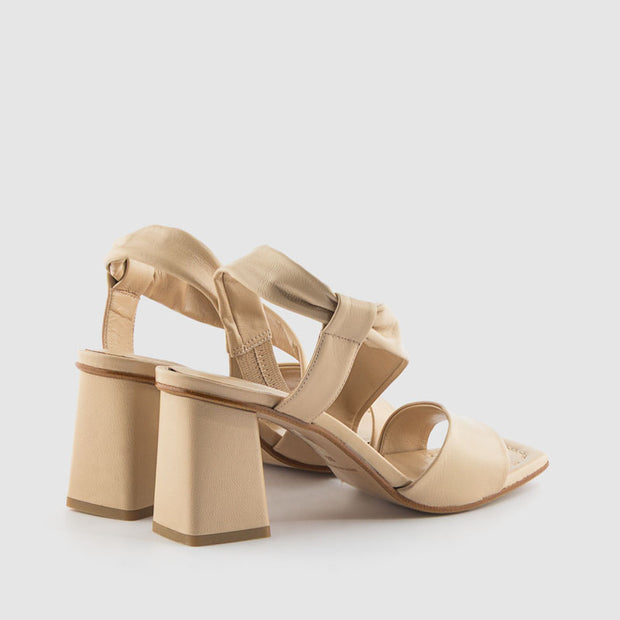 SANDALIA TACON PIEL CAMEL