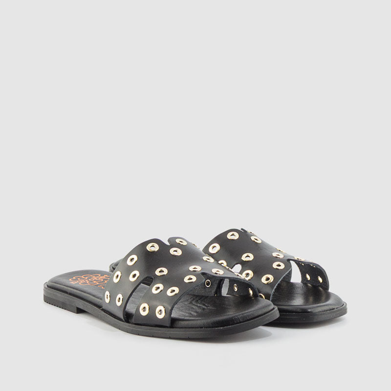 SANDALIA OJETES PIEL NEGRO