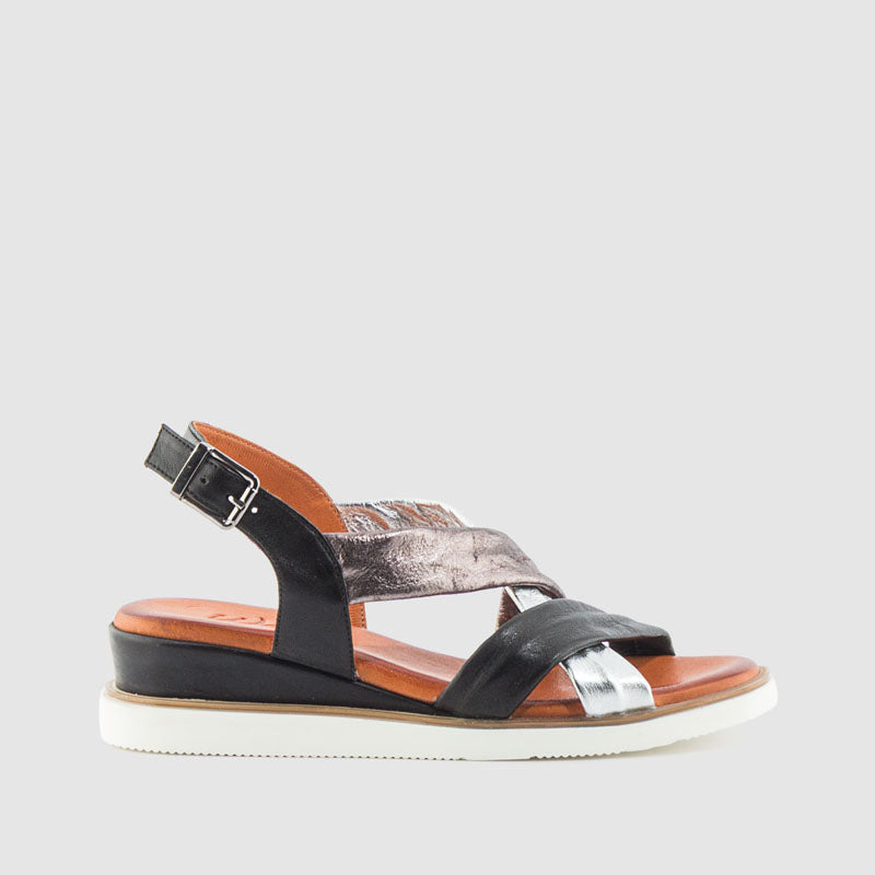 SANDALIA PIEL NEGRO PLATA BRONCE