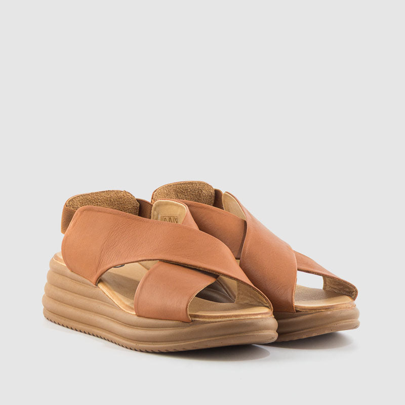 SANDALIA PLATAFORMA PIEL CUERO