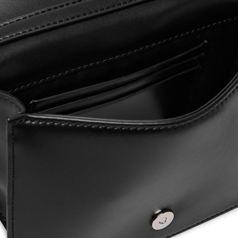 Bolso mini acolchado negro