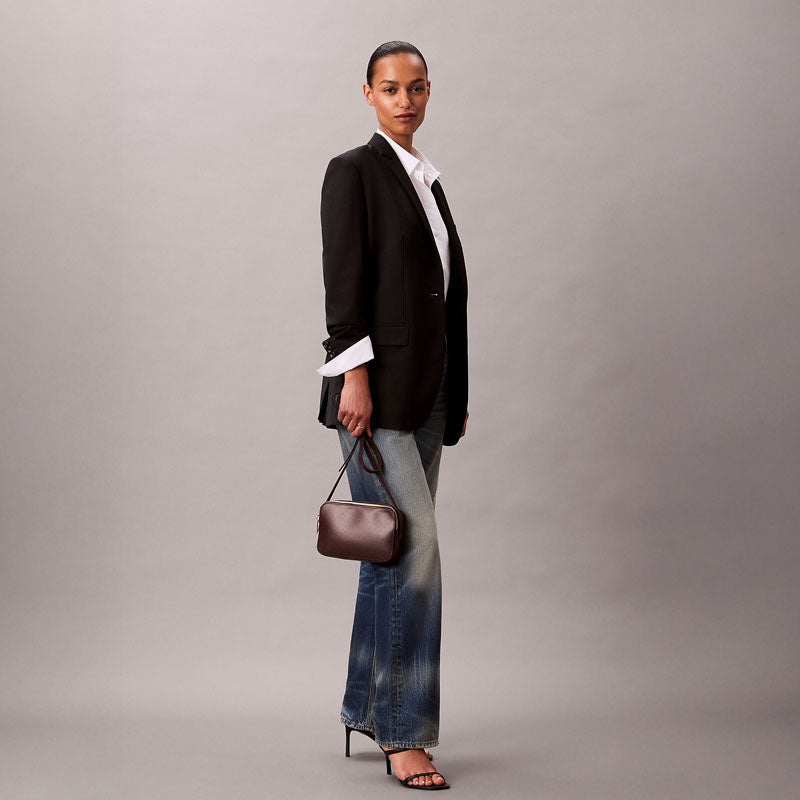 BOLSO CAMERA  COAET FUDGE BURDEOS