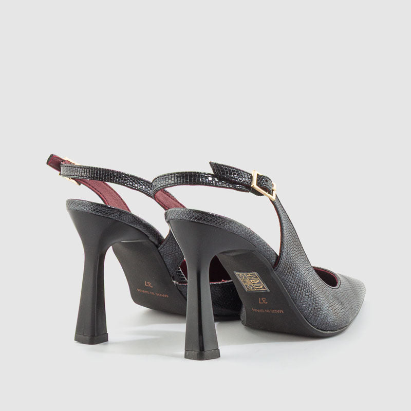 SALON ABIERTO NEW MARUA NEGRO