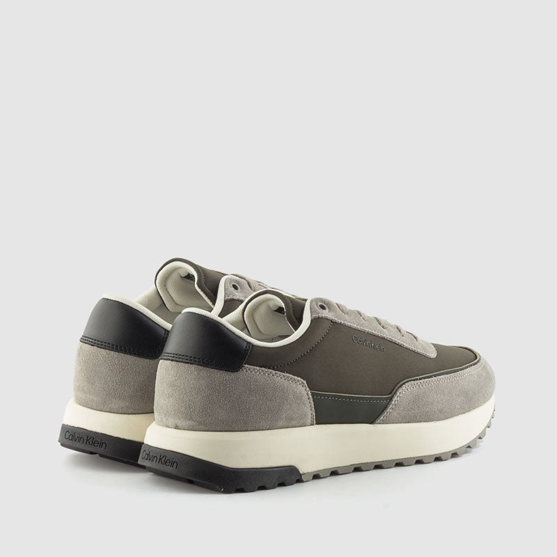 Deportivo running combi gris