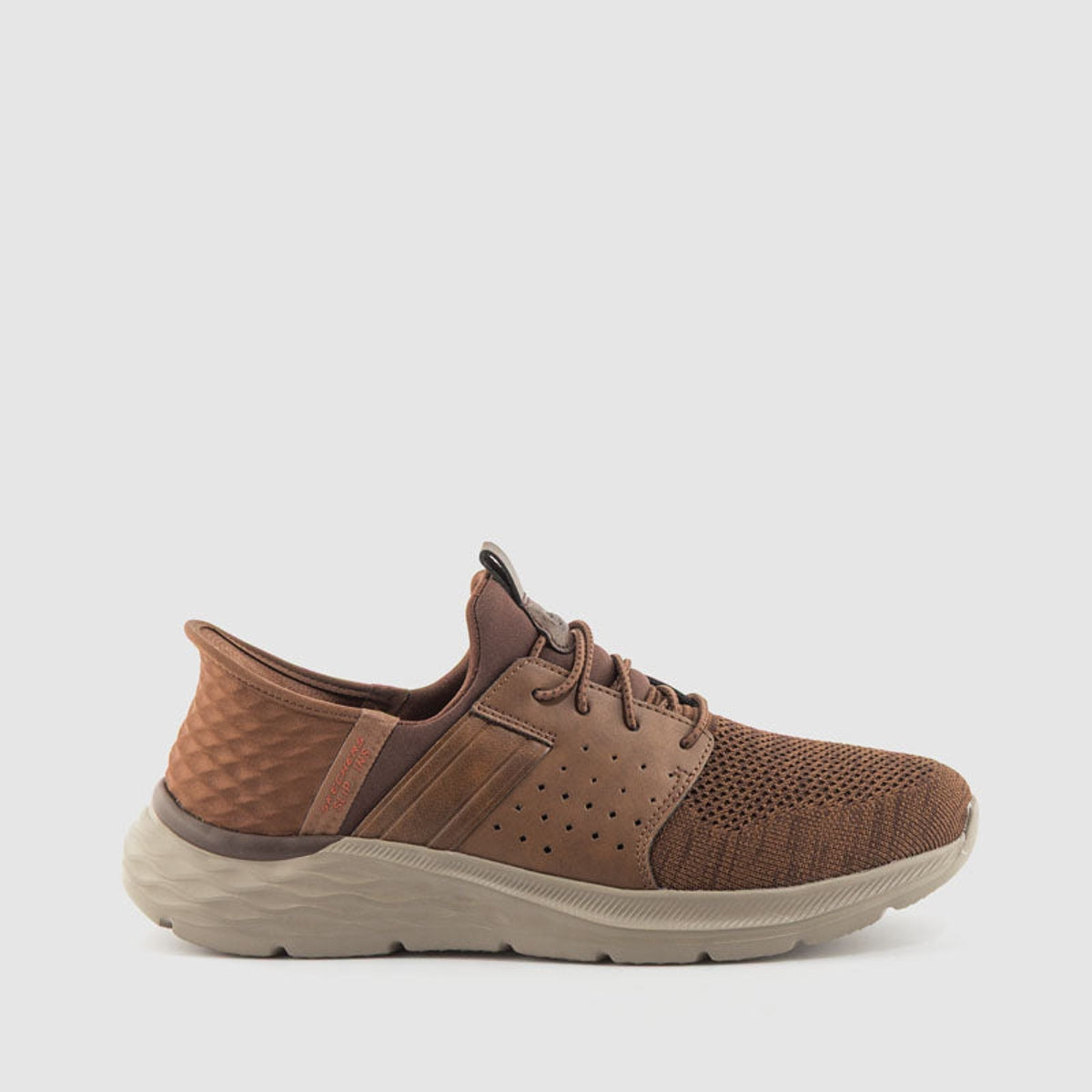 SKECH 210803 MARRON ACDB-3